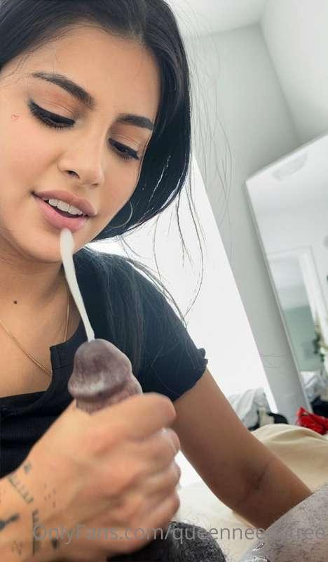 😜😜😜  how long can you last beside you cum if I stroked your ..