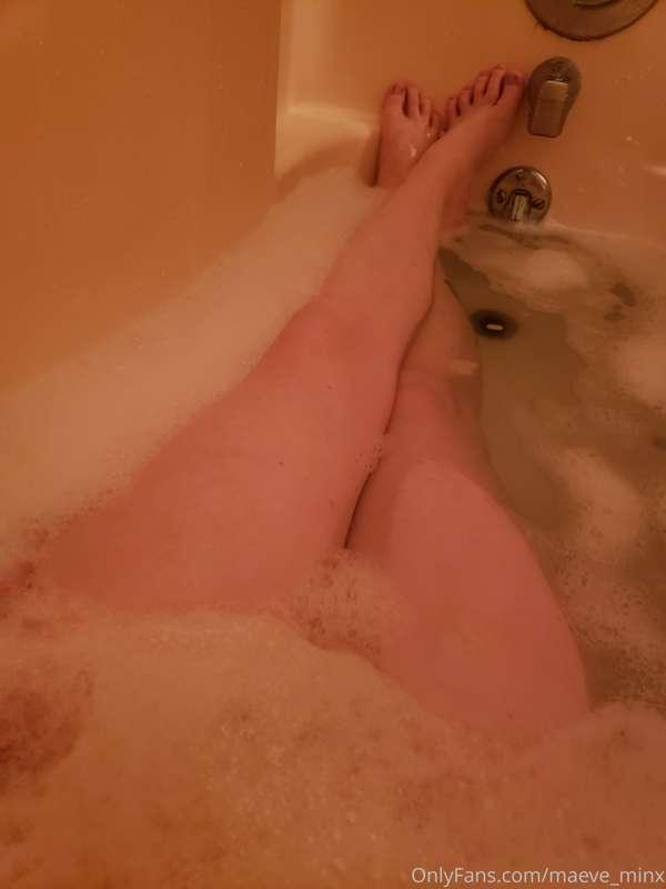 Check out my profile on PantyDeal, link in my bio. I have pi..
