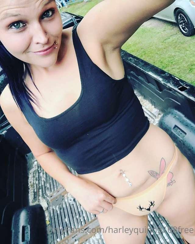 New panties new pictures in my favorite tuck. I love I good ..
