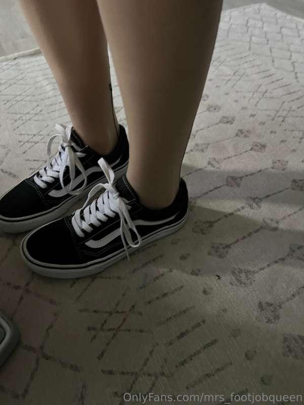 mrs_footjobqueen image #6