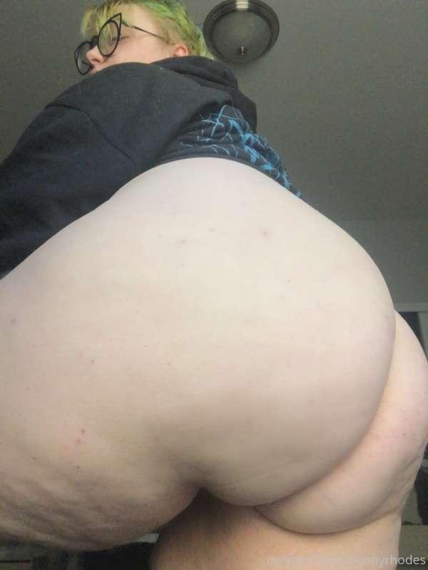 i need both holes stuffed pleasee