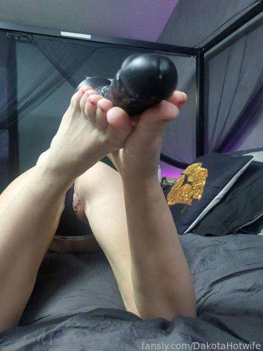 dakotahotwife image #107