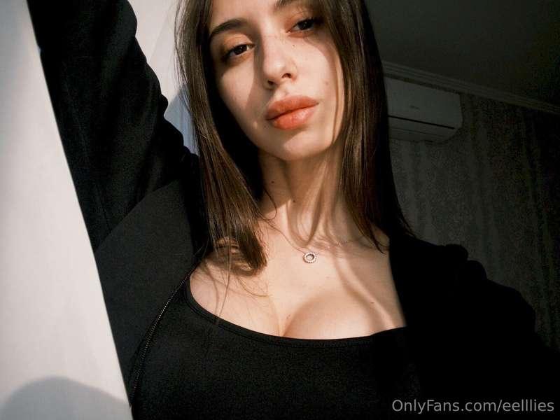 ## 🔥 🔥 🔥 HOT GIRL @iisabella_love🔥 🔥 🔥This innocent cutie @i..