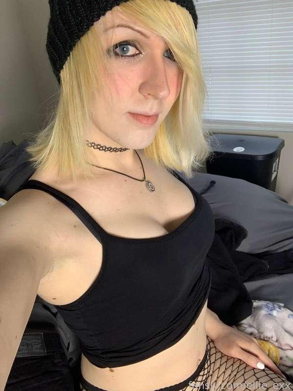 ellie_exx image #1
