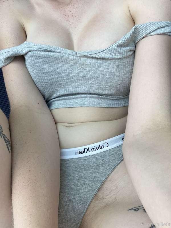 allie0t image #1