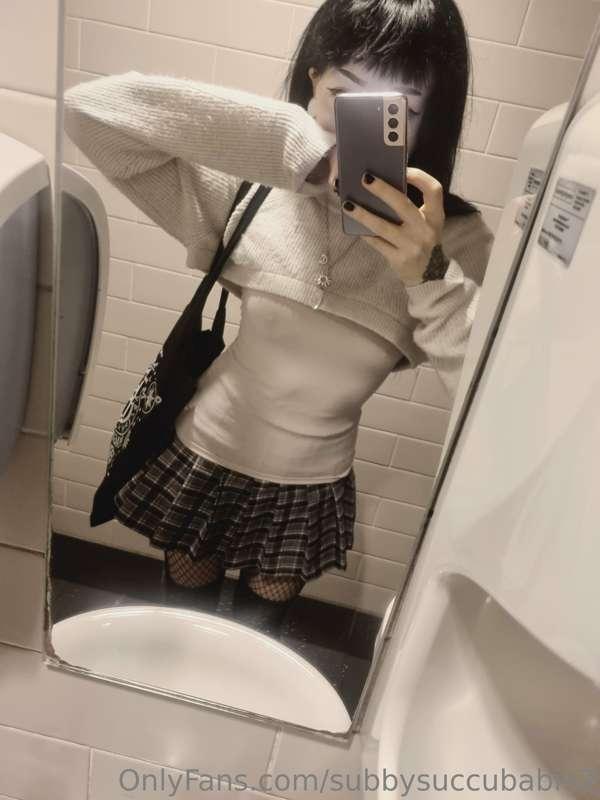my outfit to a coffee date from the other day was pretty cut..