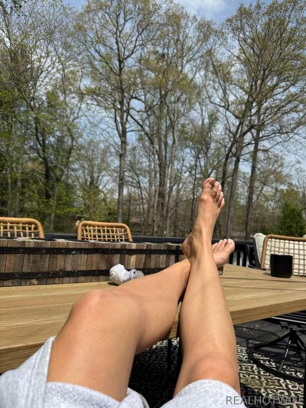 realhotwife image #0