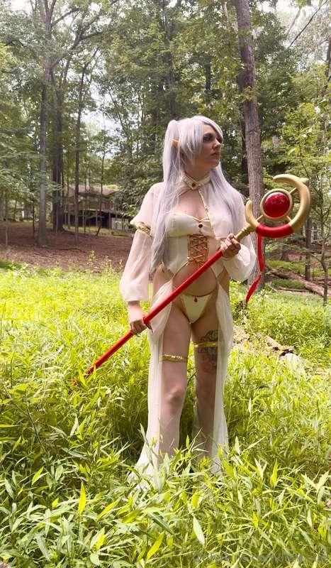 Here’s the full Frieren (elf mage) set! I’m so happy with ho..