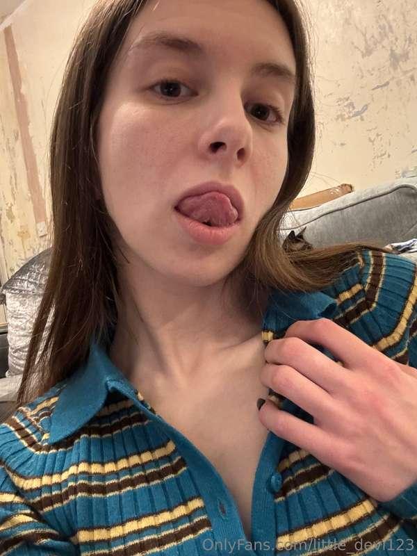 Hairy pussy appreciation post👀 had no shaving cream left, an..