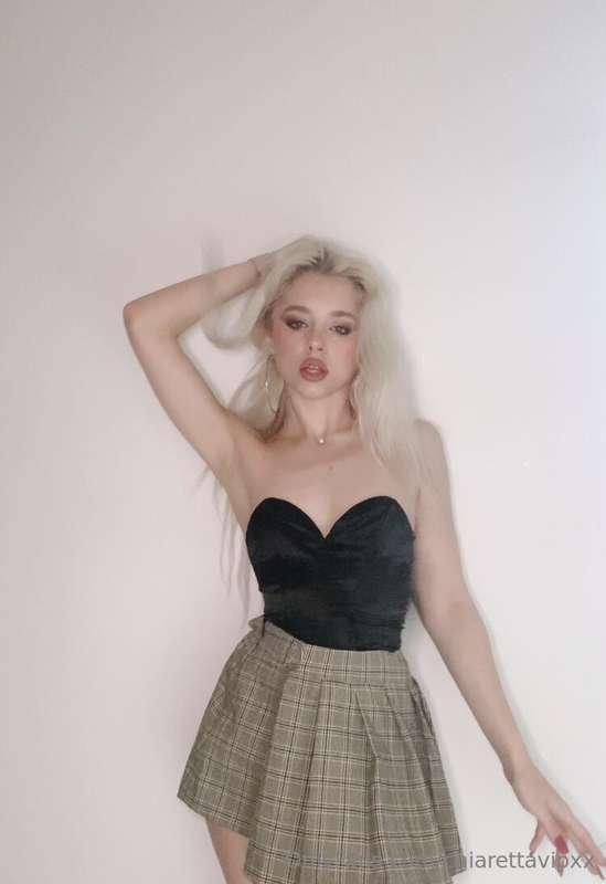 do you want to see me suck your dick dressed like this and t..