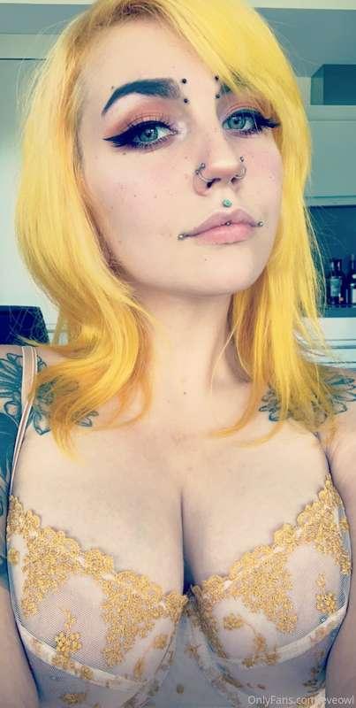 Hellooo yellooowww 💛🔥