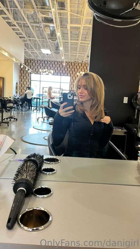 Love getting my hair done 💕💕

Hope you have a great Monday 😘
