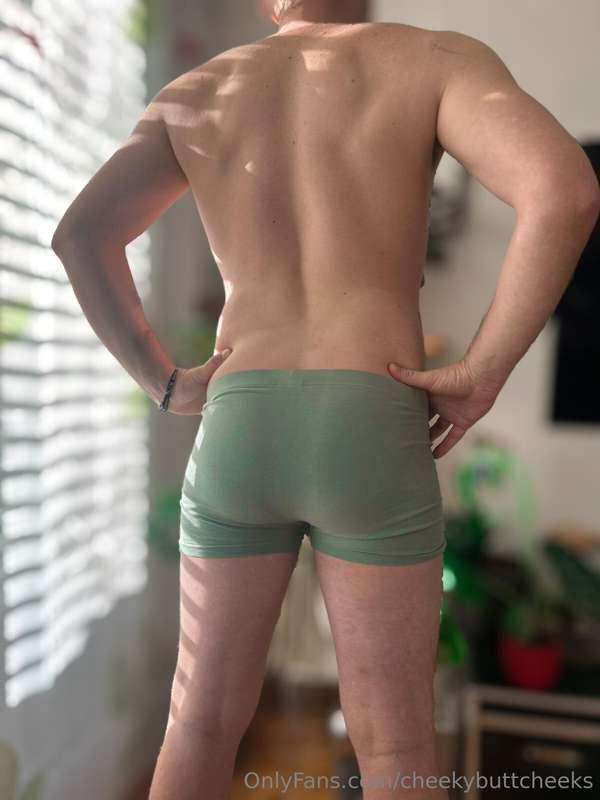 Hello lovely Girls & Boys out there How's your weekend going..