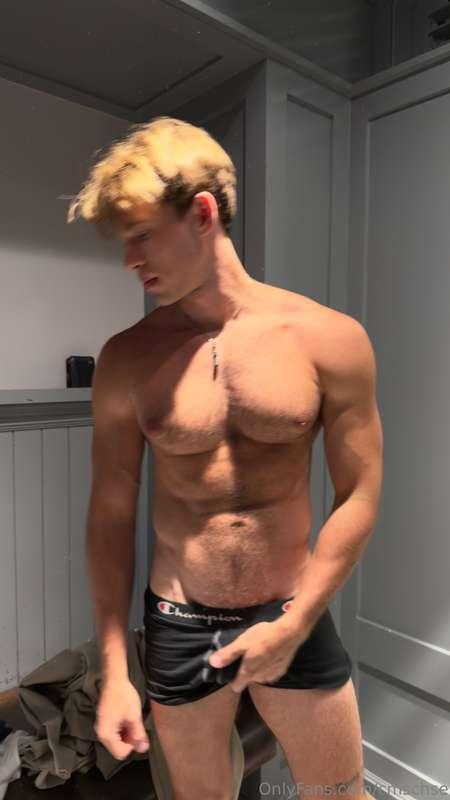 Went shopping (Sending out the flex video today for those th..