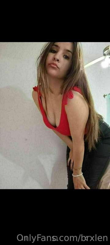 @lizzahotxxx @lizzahotxxx
Follow my pretty bestie she wanna ..