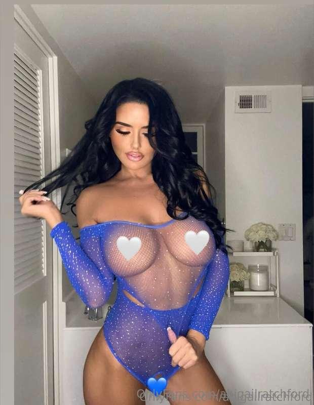 SALE!! BRAND NEW - loved my mesh outfit? here are more pics ..