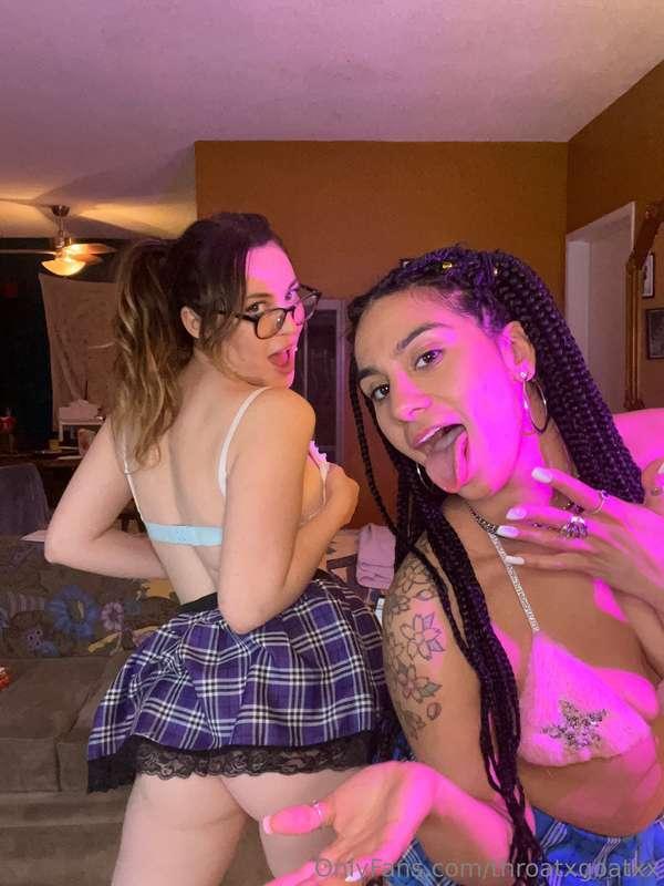 Cum watch us ! 💦💦