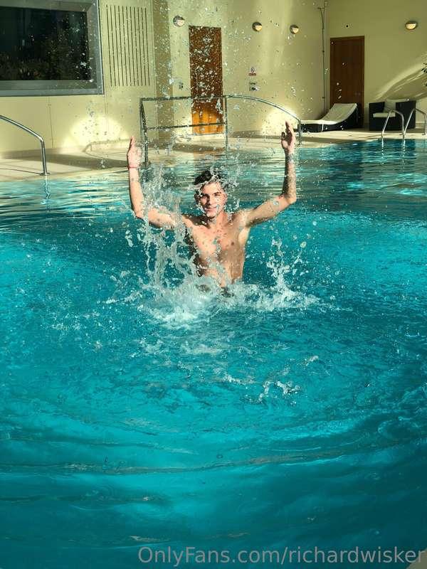 Splash Spash 💦💦💦💦💦💦