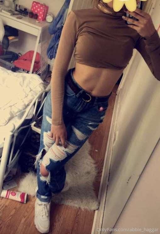 Pm for private photos 😊