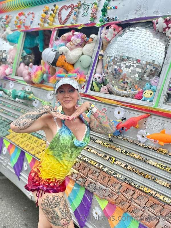 Hello from hangout festival!