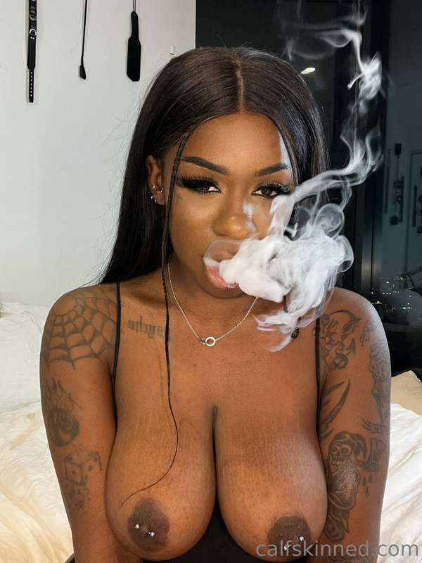 I know you want me to blow smoke in your mouth
