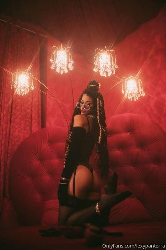 throwin’ it back (per usual 😜🍑)