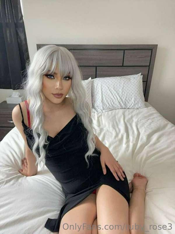 Mysterious and stunning in black.