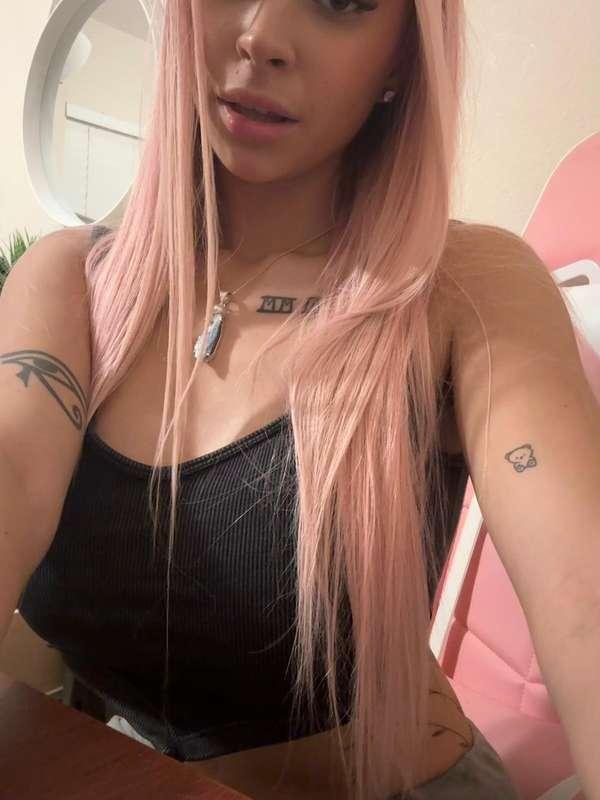That pink hair got you hooked, huh? Bet you can’t stop think..