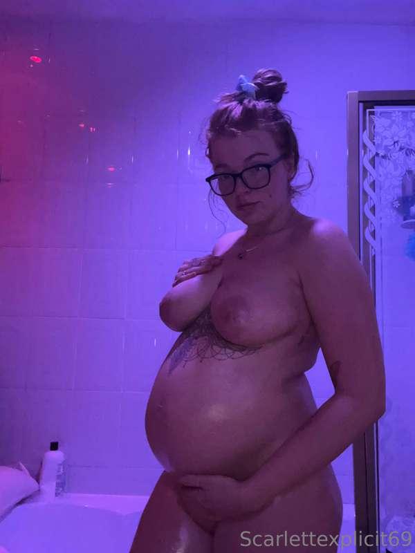 I went to shave my pussy for the new strip tease video and o..