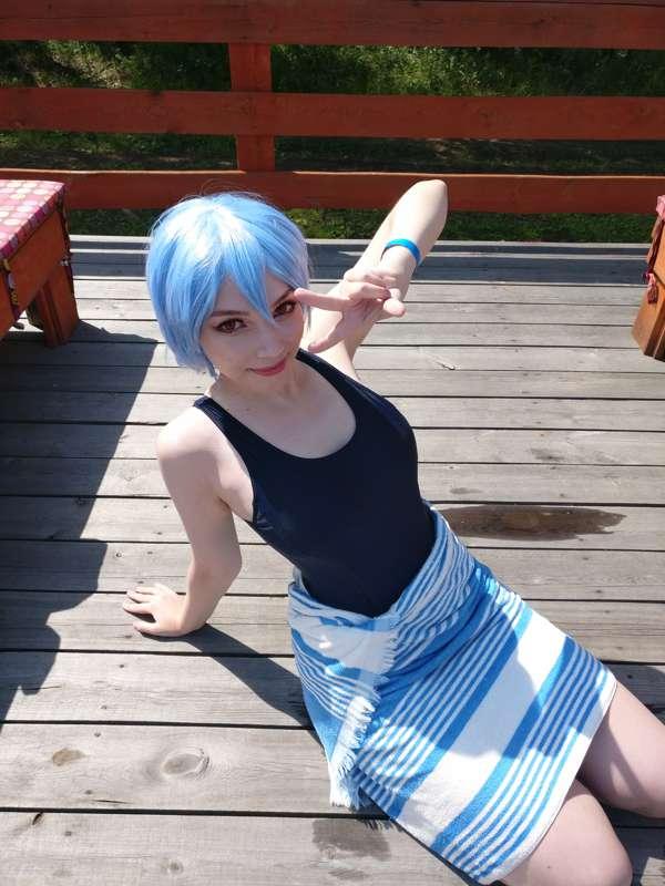 Rei backstage