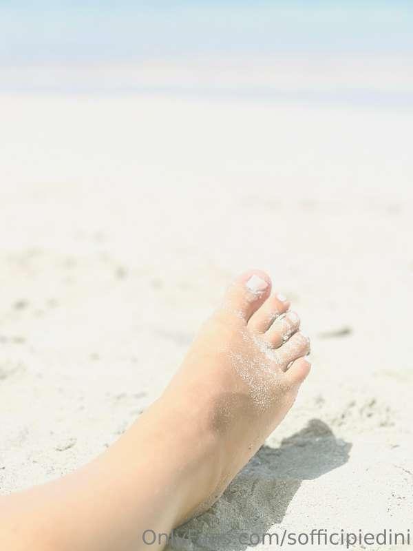 Adoriamo il mare❤️💅🦶🏻💦