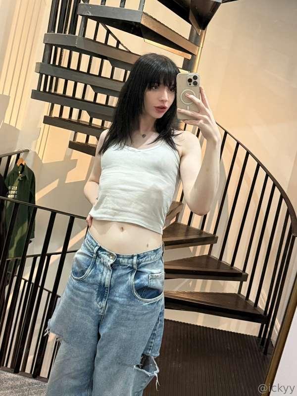 ON/OFF/… MORE OFF? 😅Per request showing yesterdays outfit, m..