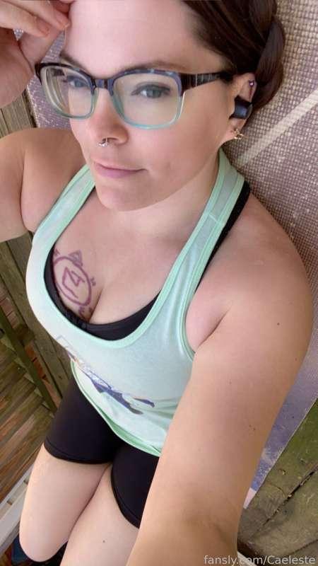 Free post of selfies because I’m not feeling attractive. #fyp #selfies #perworkout #outside #hugetits #hucow #nerdy #anime 