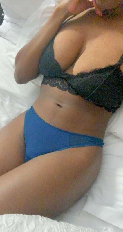 Goodmorning Babes 🥰 (Tip to see titties)