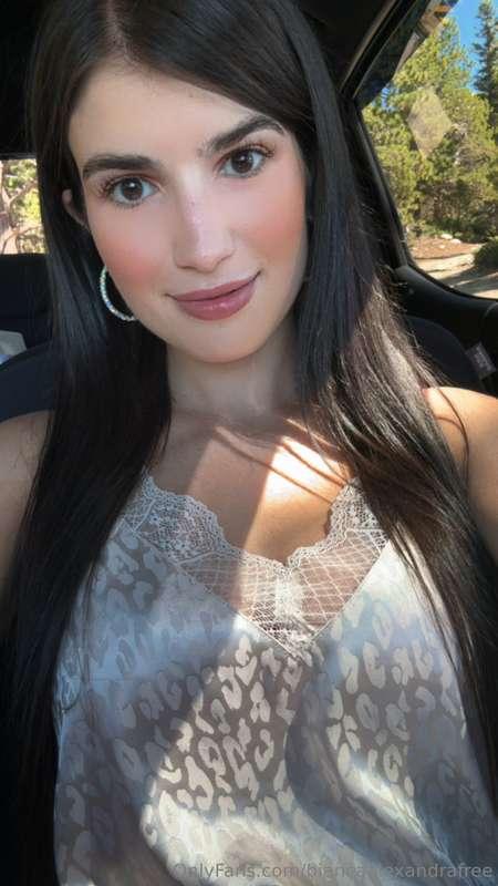I’m so horny right now baby can you help me?😉😈