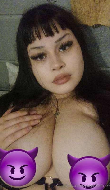 FREE SUBSCRIPTION 🔥🖤@kellyyzx  🔥🖤@kellyyzx 🔥🖤Latina with big..
