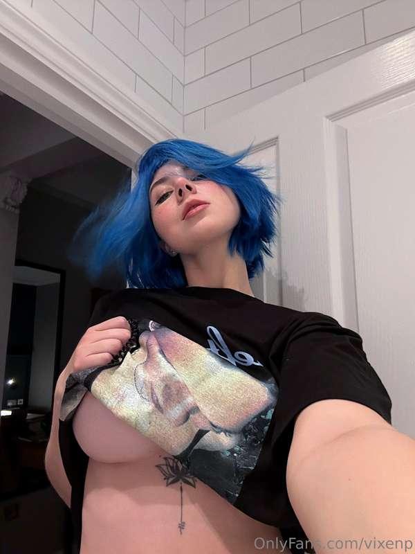 Does just a little nip slip get you all riled up? 🔥