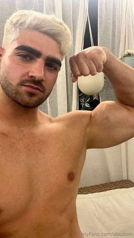 What’s the first thing you’re going to lick 👅