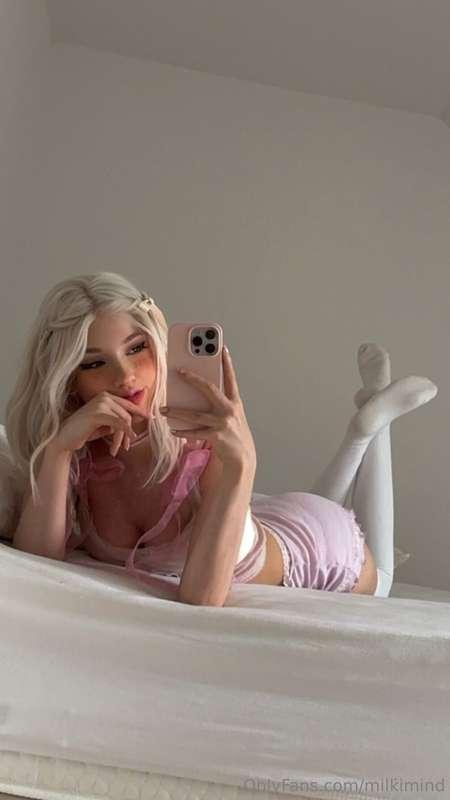 Waiting for your DM 😘