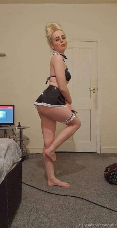 Go join this sexy stoner slut for all your fetishes and desi..