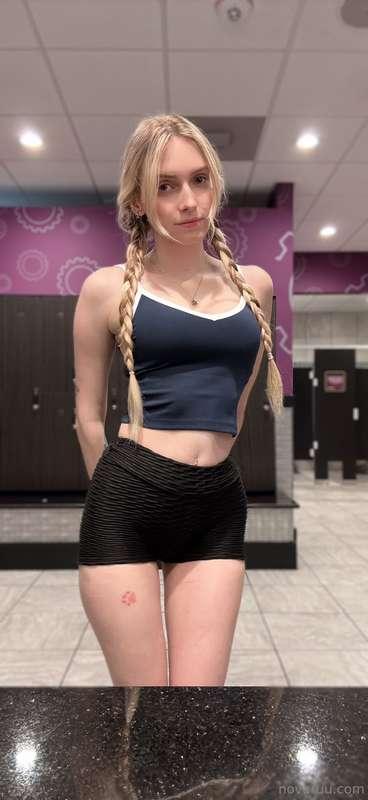 do you like strong girls?