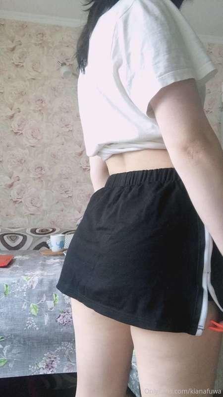wanna see me strip for you? 🥰