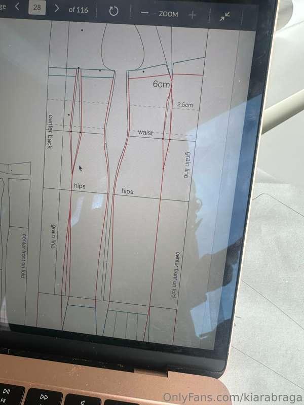 Going hard again with the pattern making. These are called d..