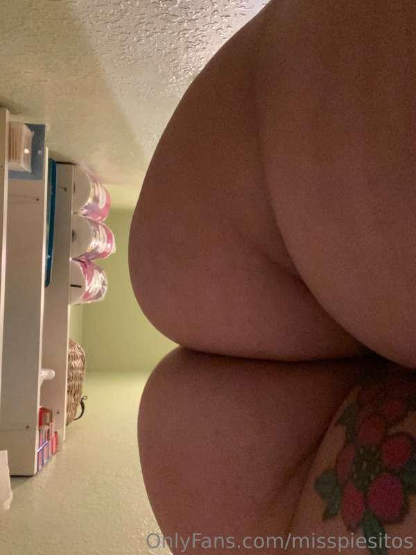 misspiesitos image #12