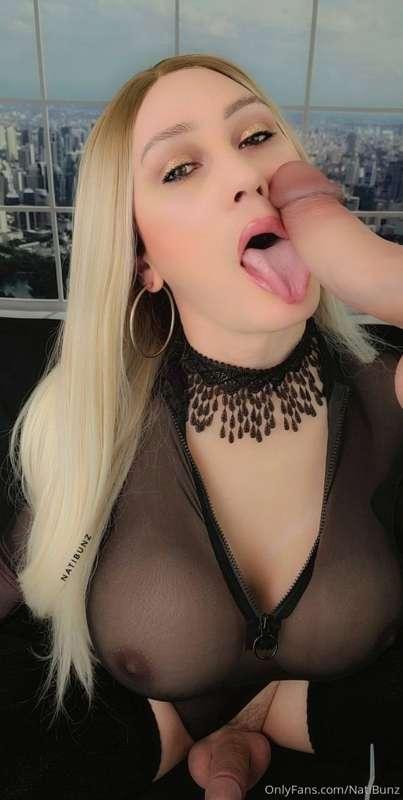 Just drop it on top of my face 👅