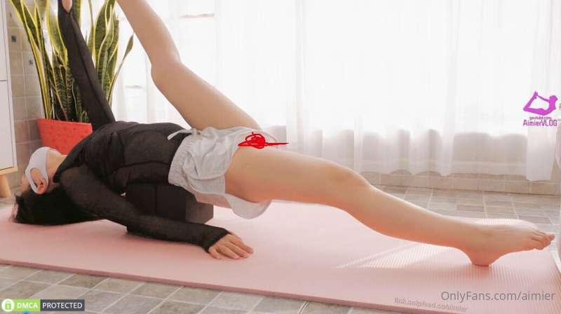 🔞【expose unconsciously🎬 7:32】exercise on a warm morning