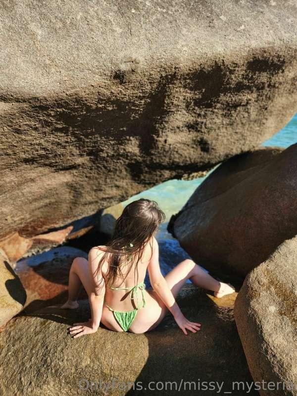 Flashin some crabs 🦀 hehe
