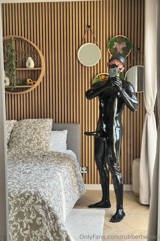 rubbertwinks image #0