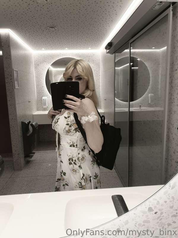 mysty_binx image #1