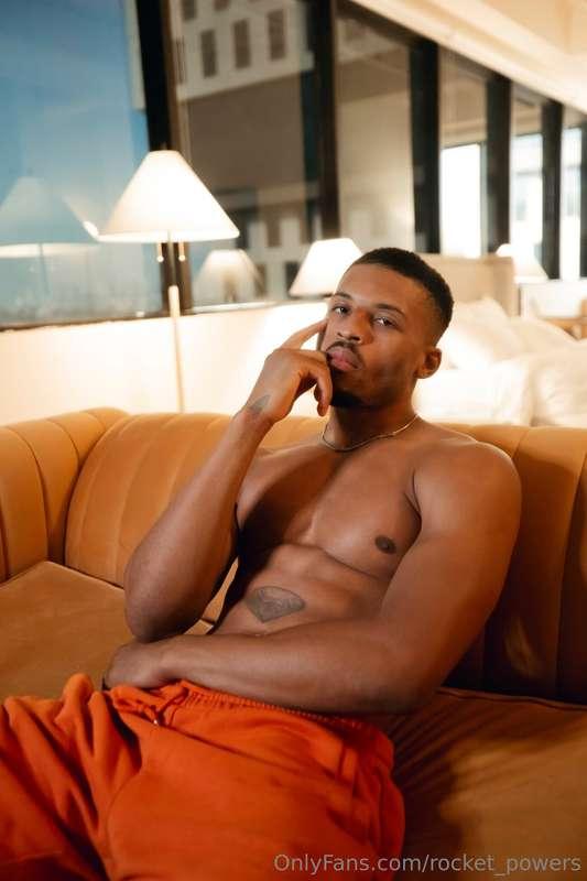 Yah boy did the damn thing .. my page is FREE for all subscr..